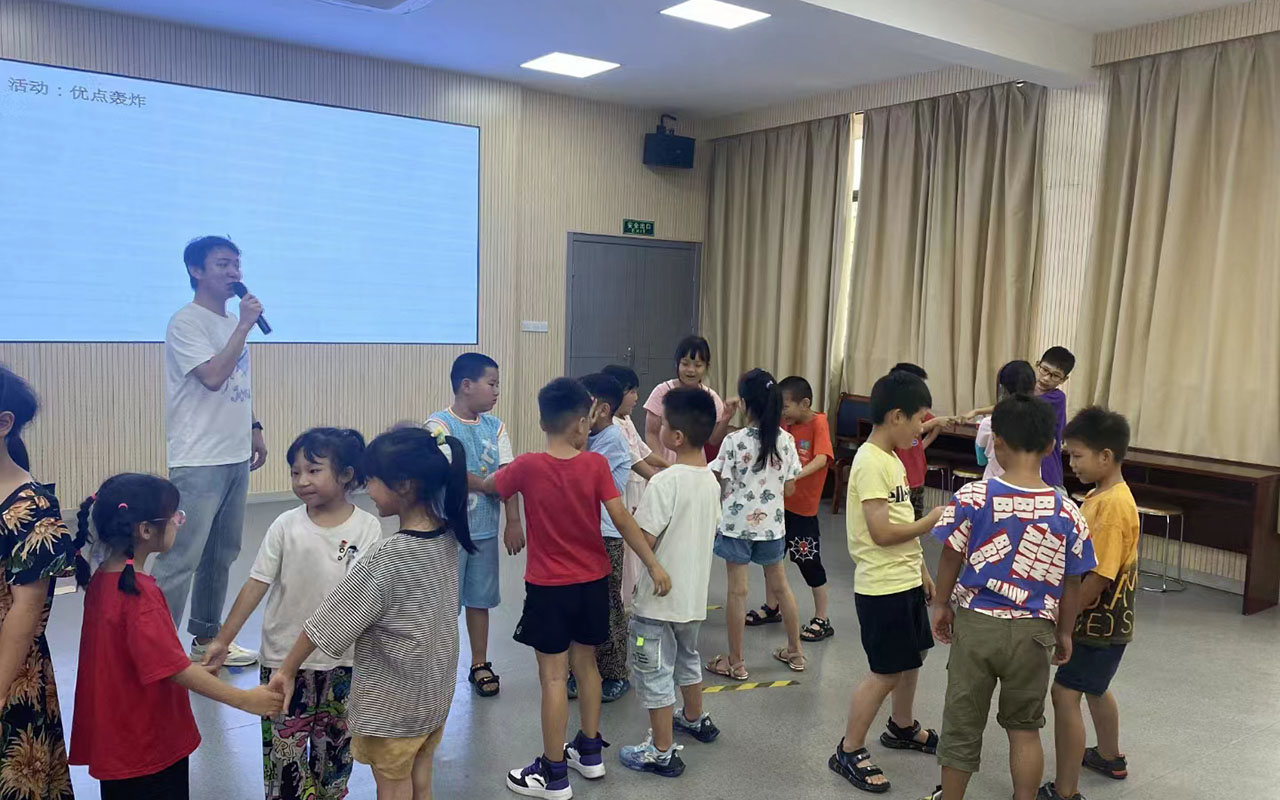 光泽龙观乡中心学校